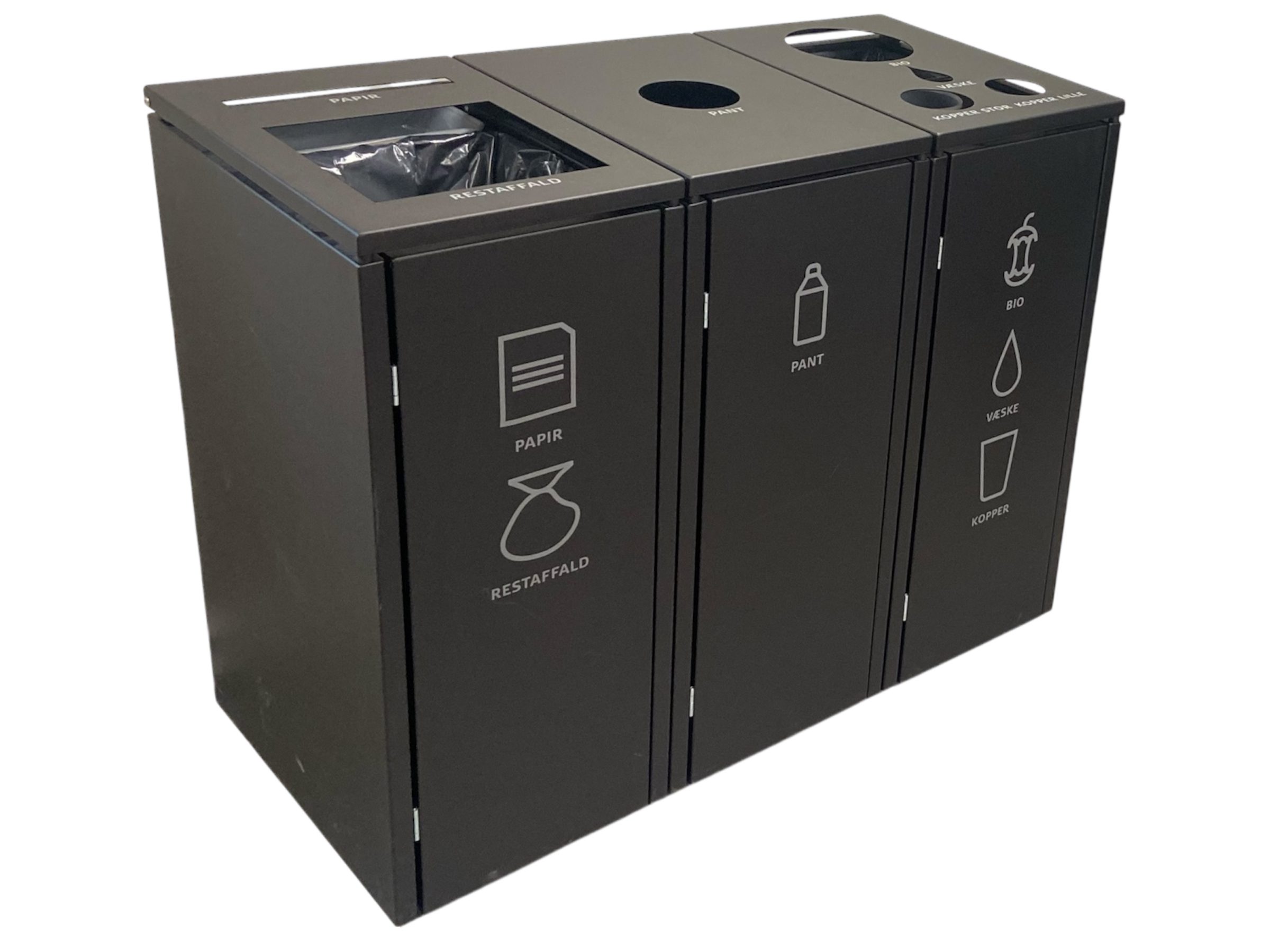 affaldssortering indendørs med piktogrammer